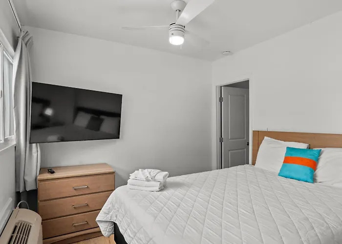 4Br2Ba Sleeps 12 Pet-Friendly Steps To Beach